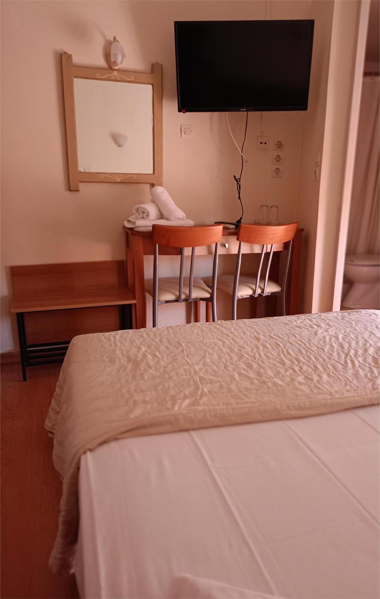 Efstratios Hotel Loutra Edipsou  ภายนอก รูปภาพ