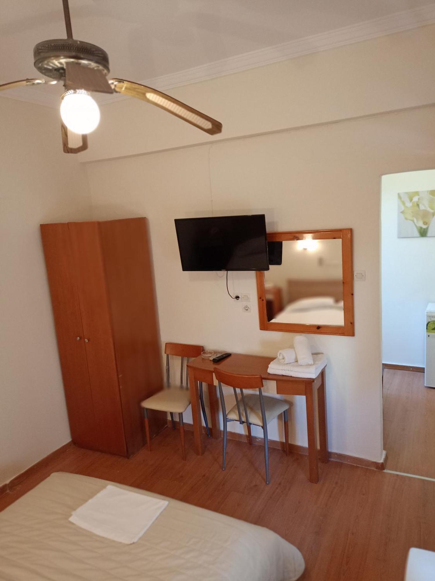 Efstratios Hotel Loutra Edipsou  ห้อง รูปภาพ